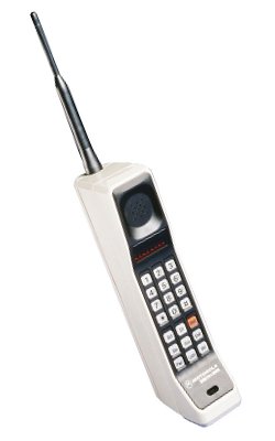 Один из первых в мире мобильных телефонов