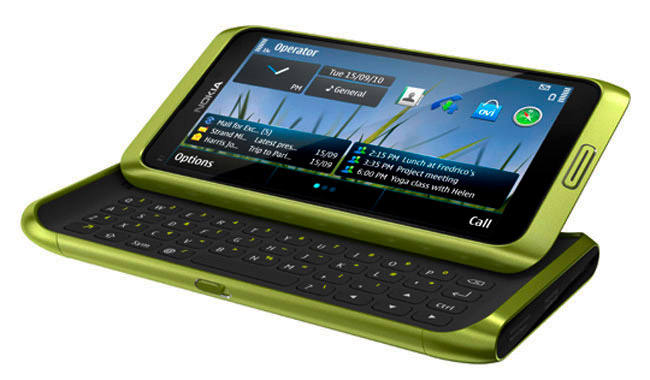 Слайдер Nokia E7 с QWERTY-клавиатурой